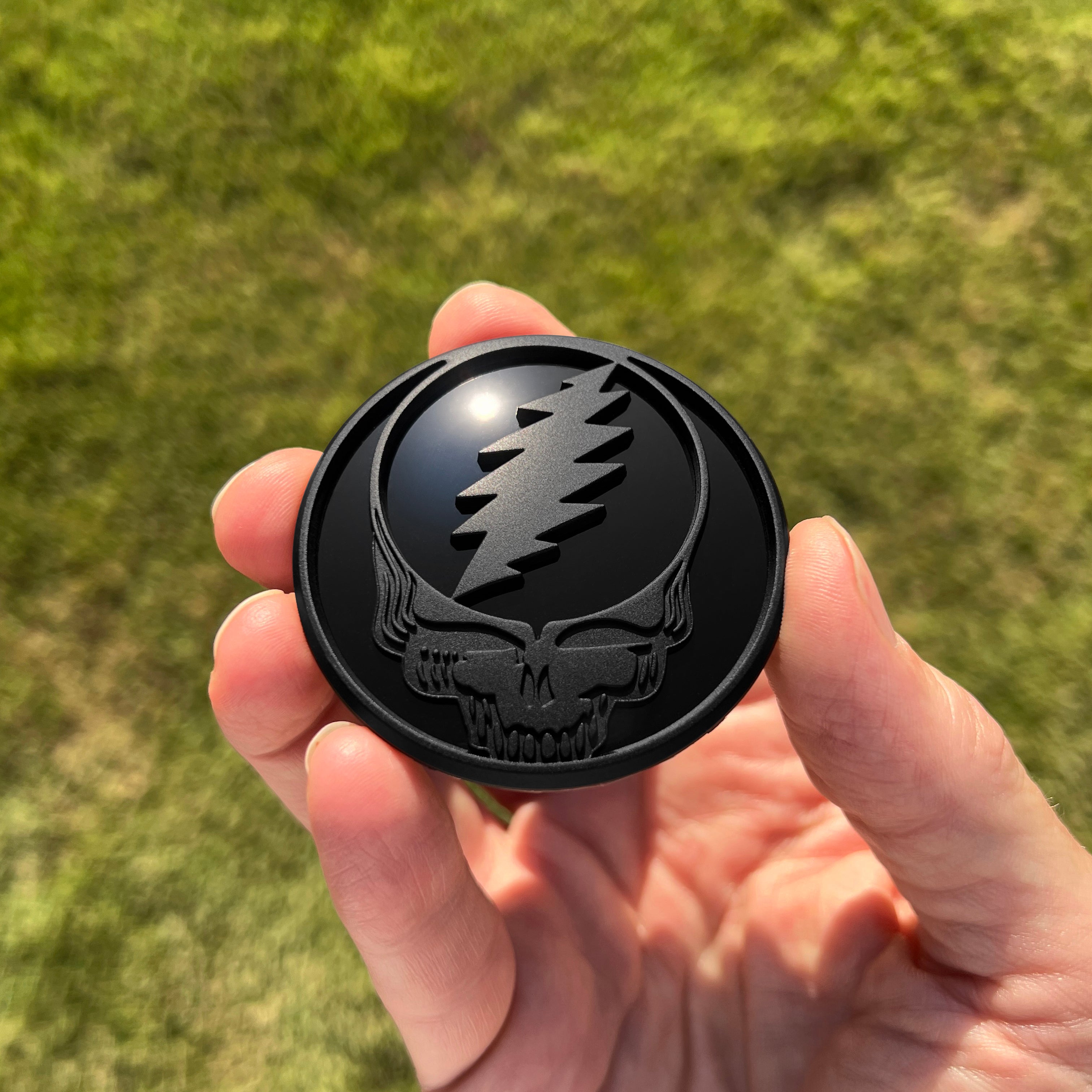 the STEALIE 2.0 - BLACK ON BLACK - Grateful Fred - Badge