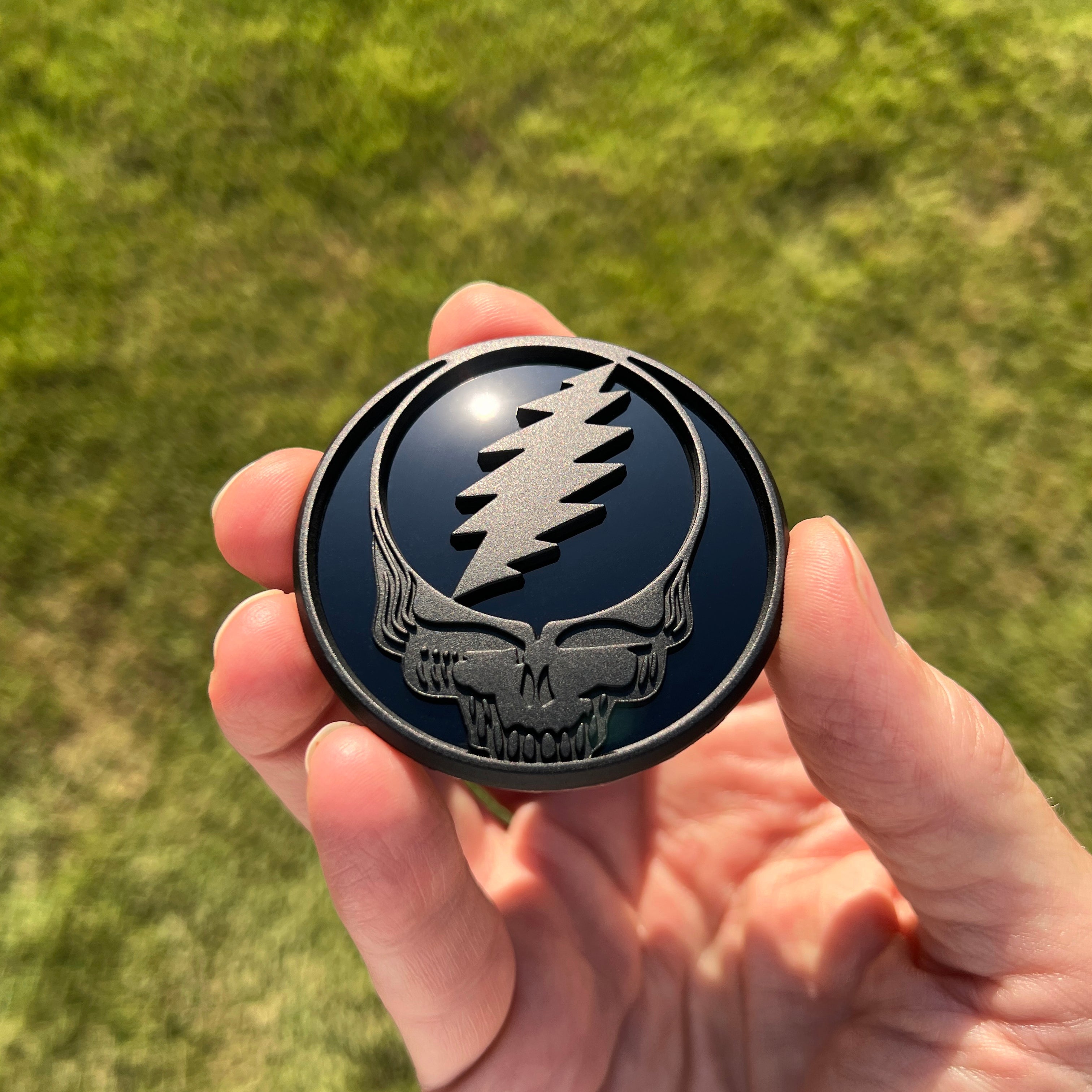 the STEALIE 2.0 - BLACK ON BLACK - Grateful Fred - Badge