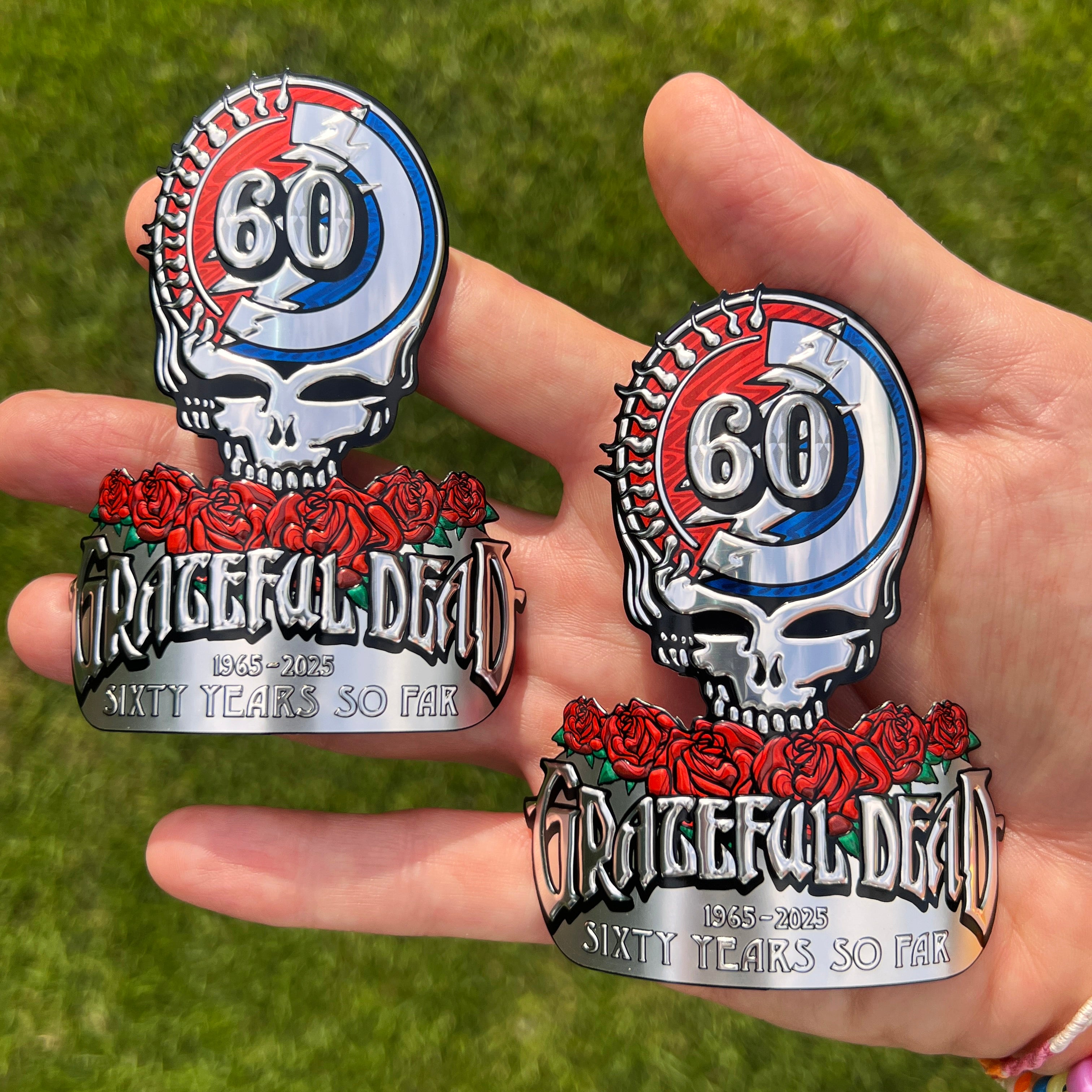 the GRATEFUL DEAD 60 BOTTLE BADGE – 2 PACK