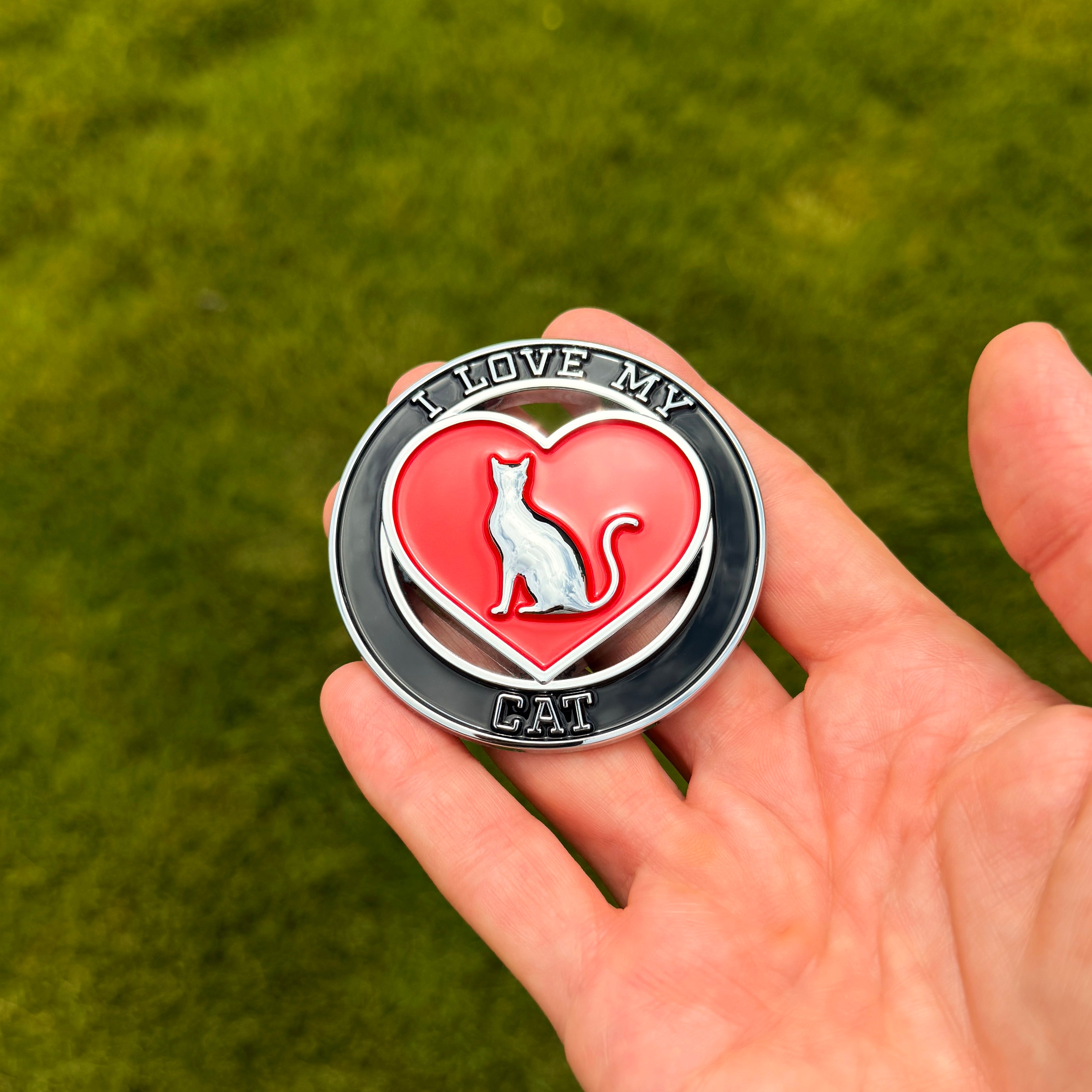 the I LOVE MY CAT (ROUND) BADGE - Grateful Fred -