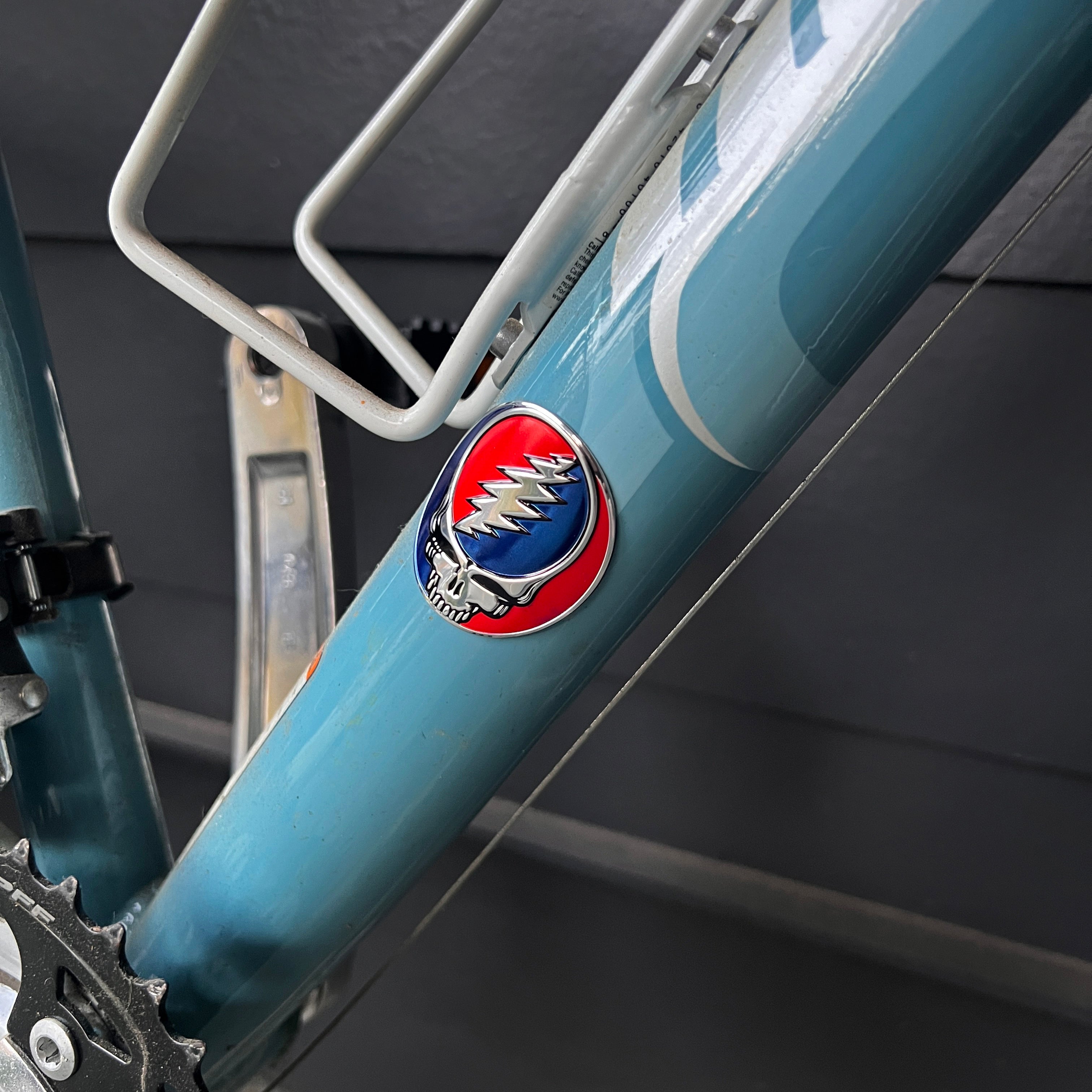 the STEALIE BOTTLE BADGE - 3 PACK - Grateful Fred - Bottle Badges