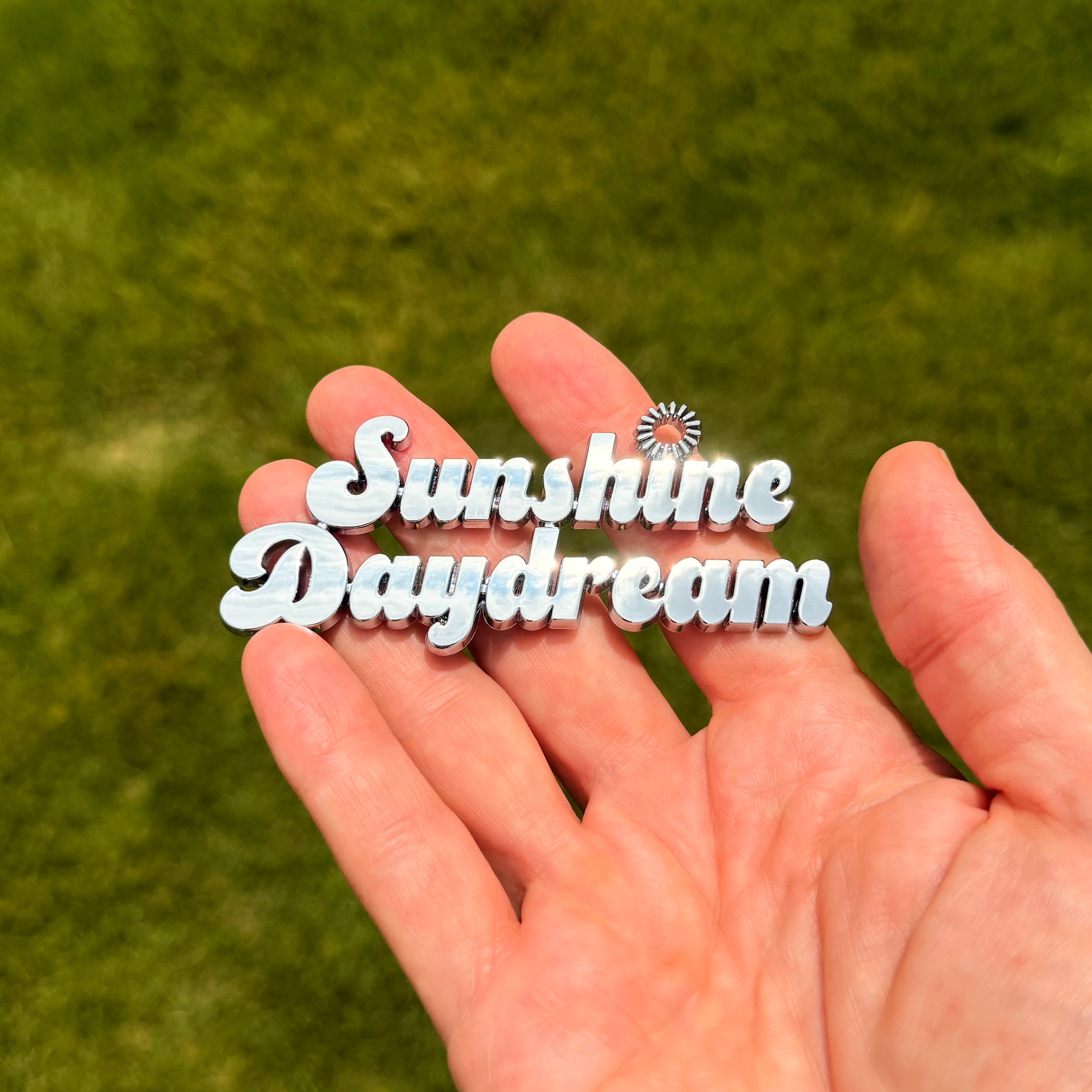the SUNSHINE DAYDREAM BADGE - Grateful Fred -