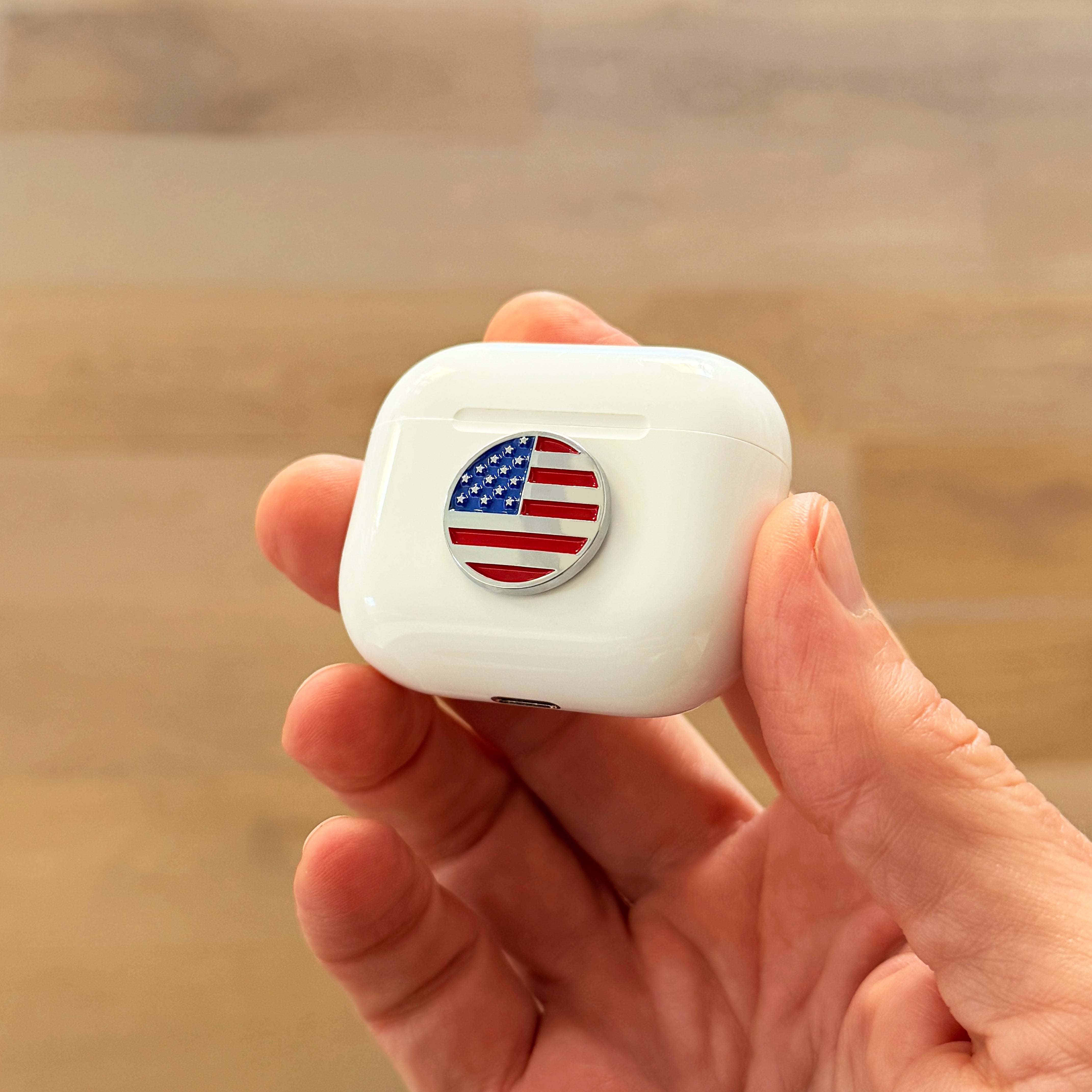 the MINI ROUND USA FLAG BADGE - Grateful Fred - Badge