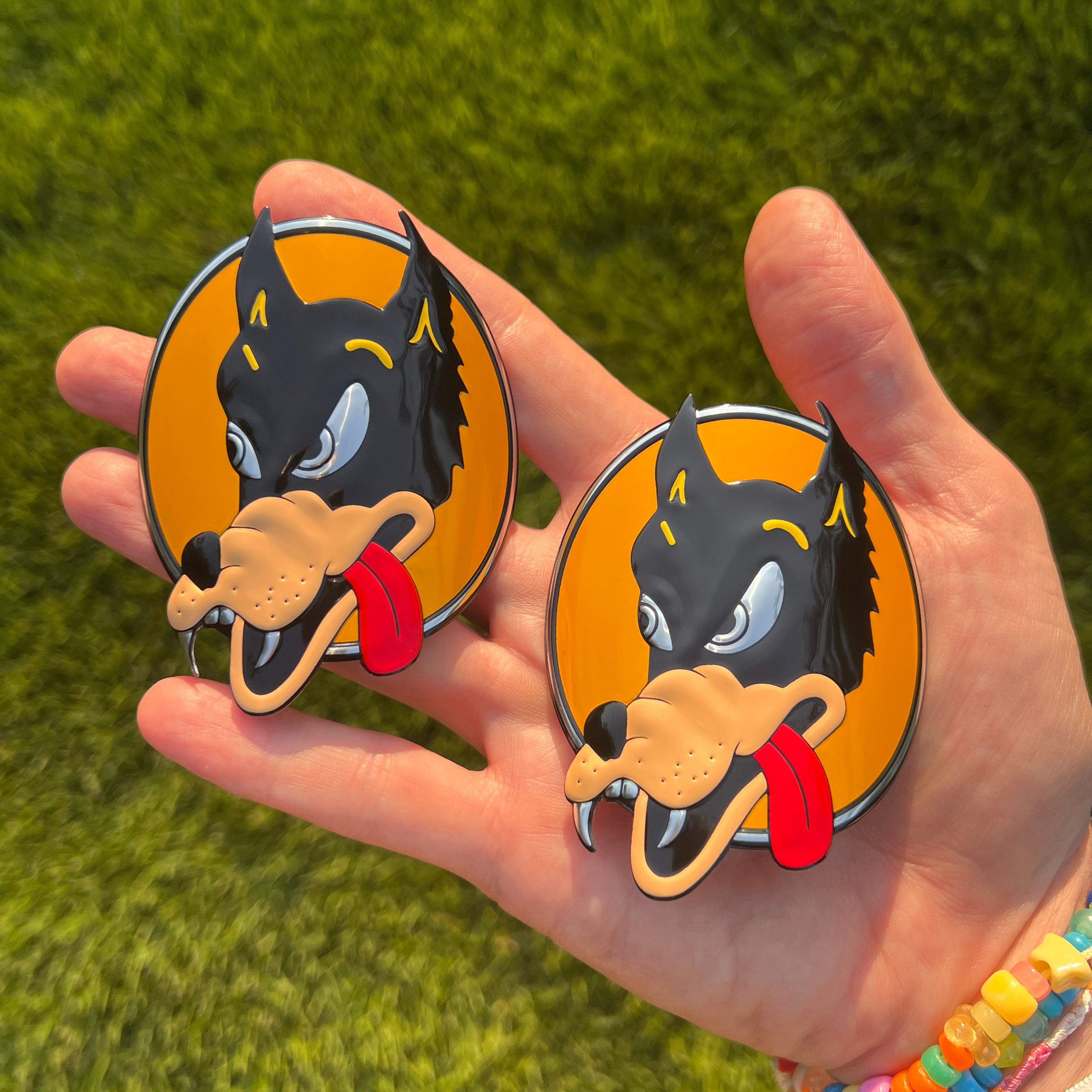 the WOLF BOTTLE BADGE - 2 PACK - Grateful Fred - Bottle Badges