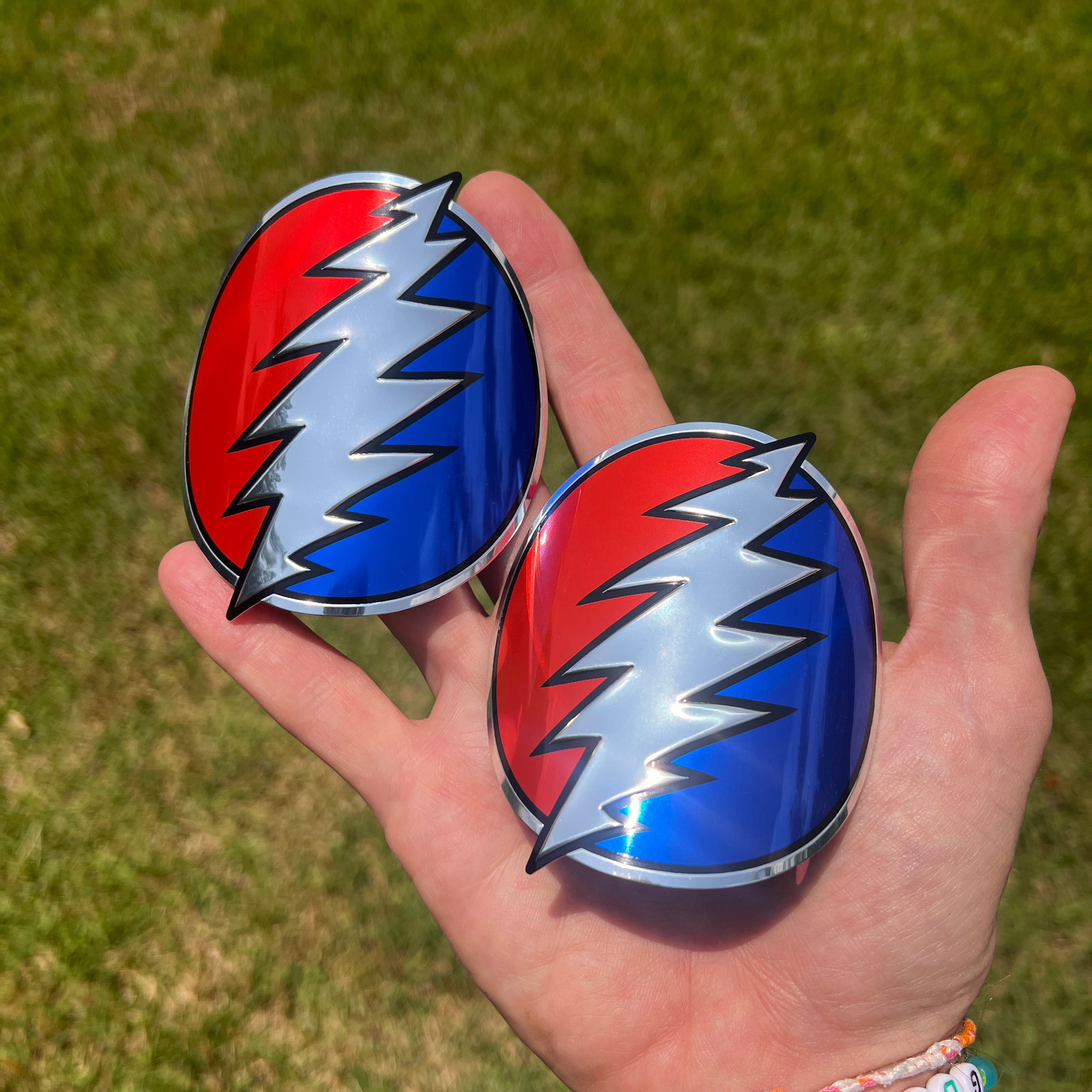 the BOLT BOTTLE BADGE - 2 PACK