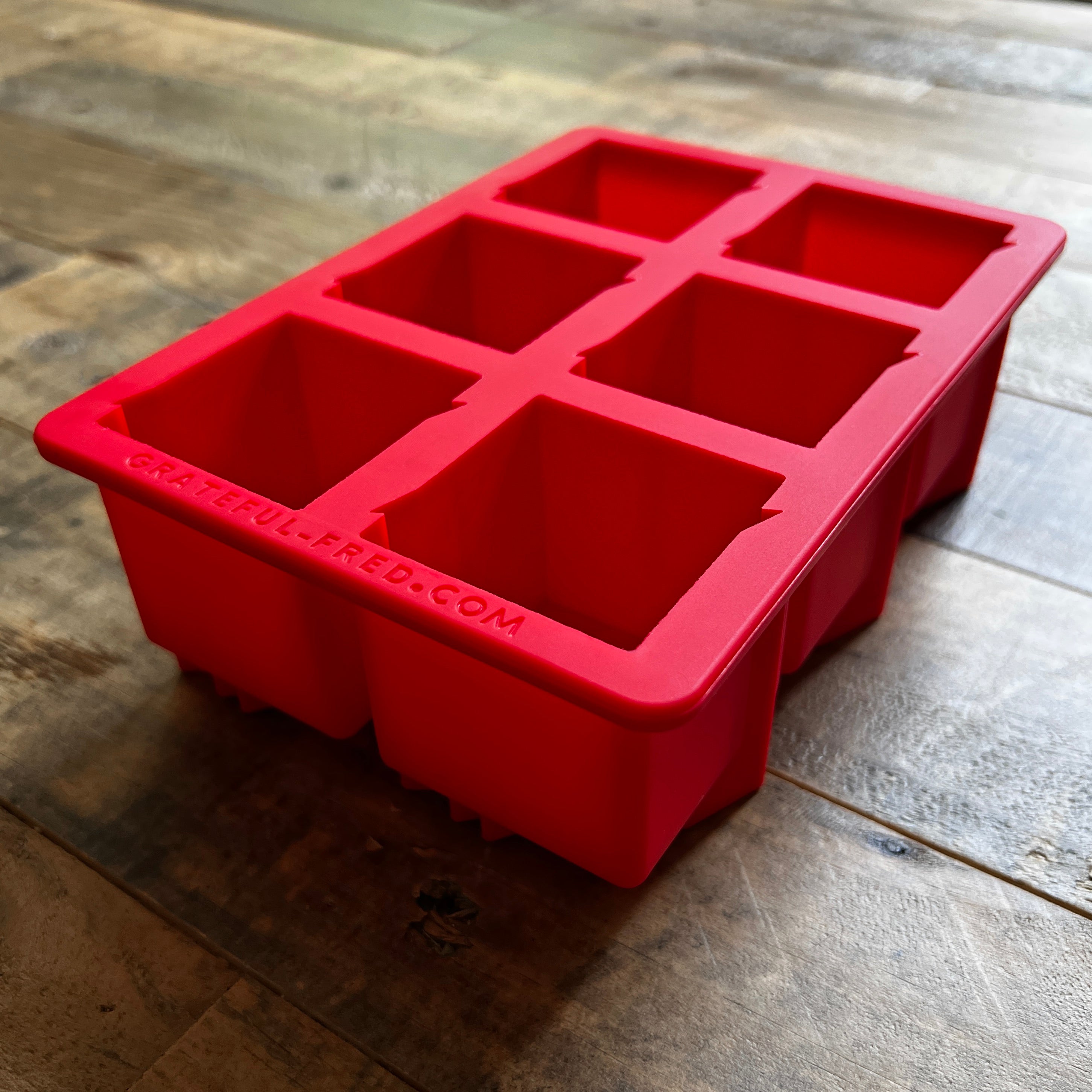 the 6 BOLT-CUBE ICE MOLD - Grateful Fred - Ice Cube Trays