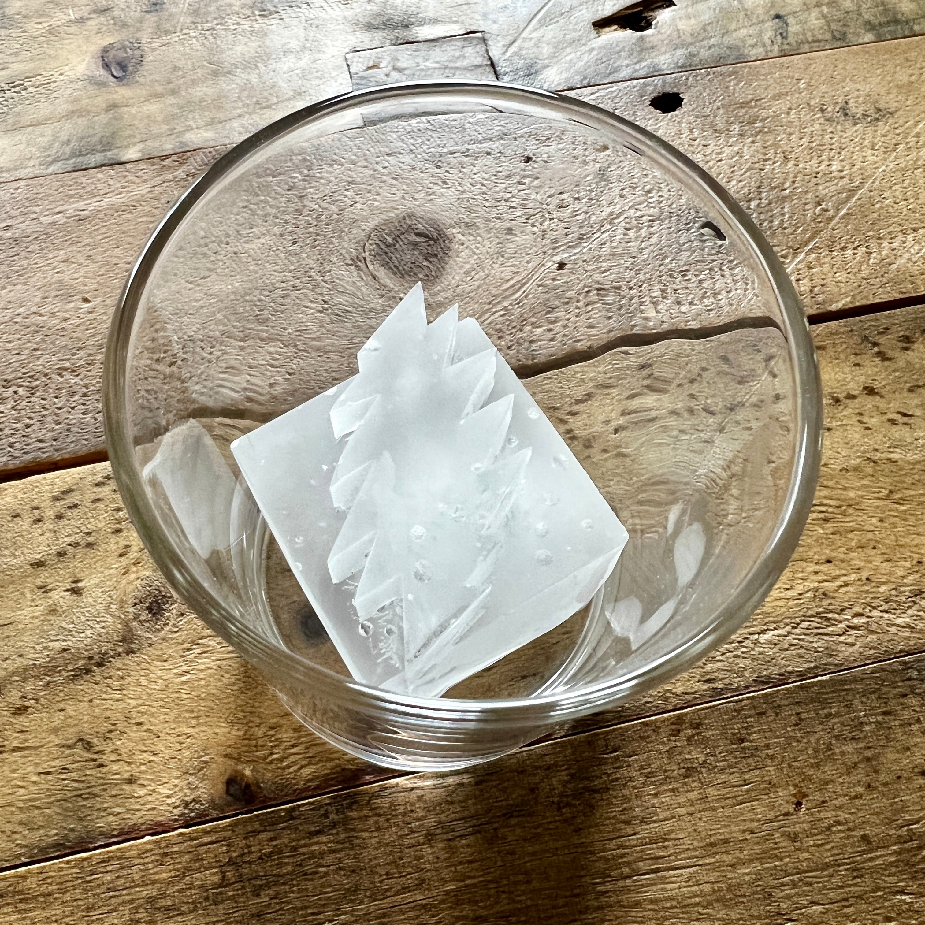 the 6 BOLT-CUBE ICE MOLD - Grateful Fred -