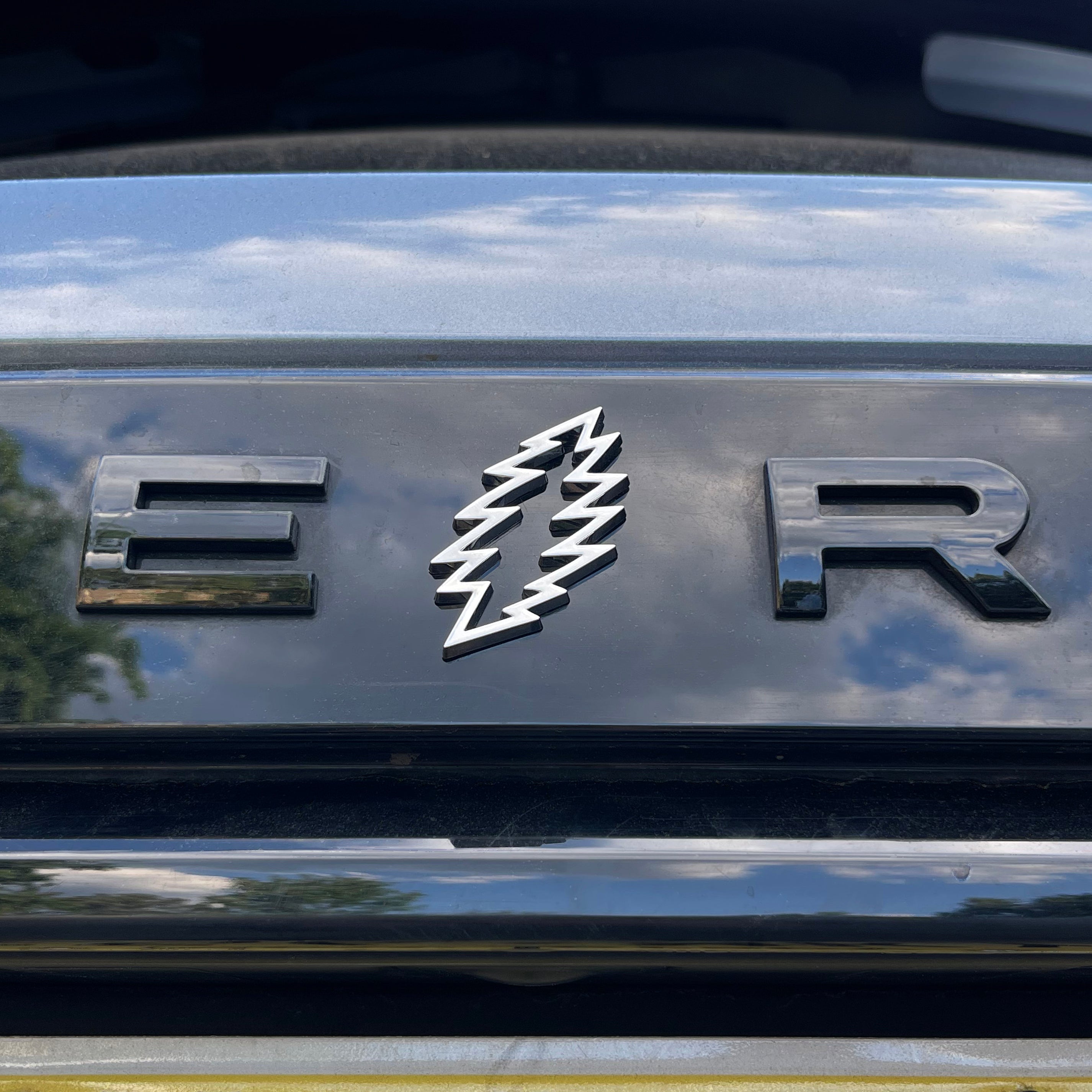 the OUTLINE BOLT - Grateful Fred - Vehicle Emblems & Hood Ornaments