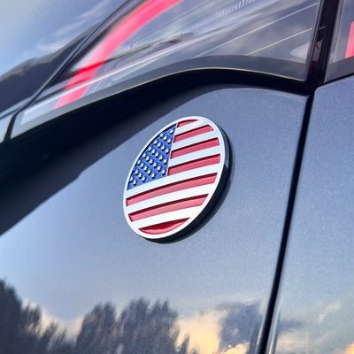 the ROUND USA FLAG BADGE